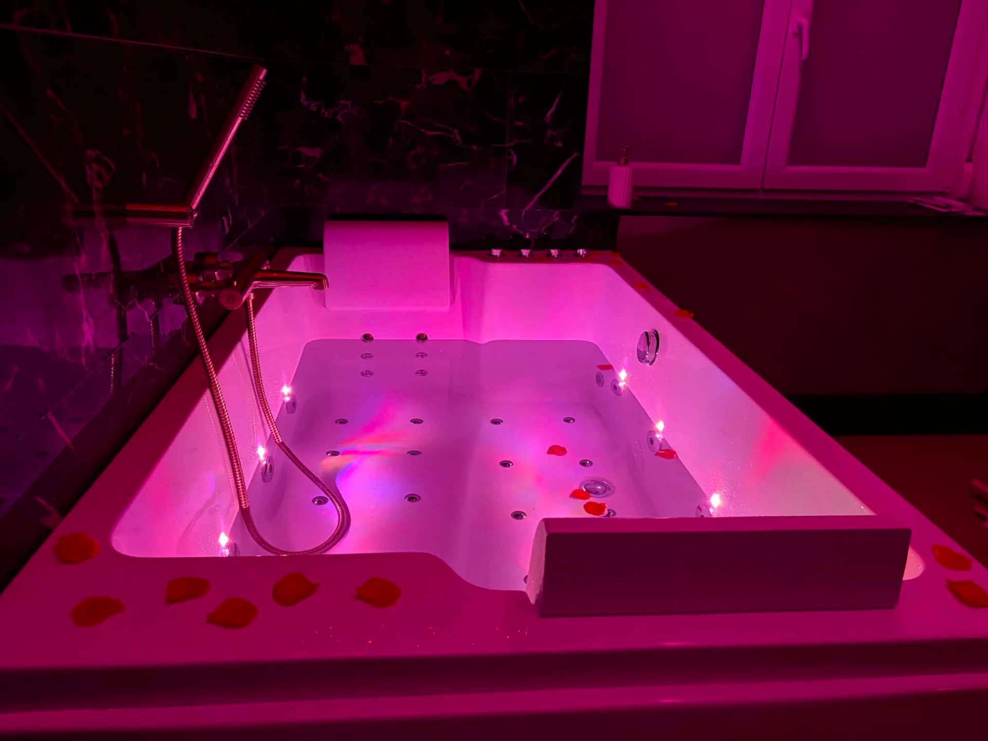 Baignoire balnéo privative