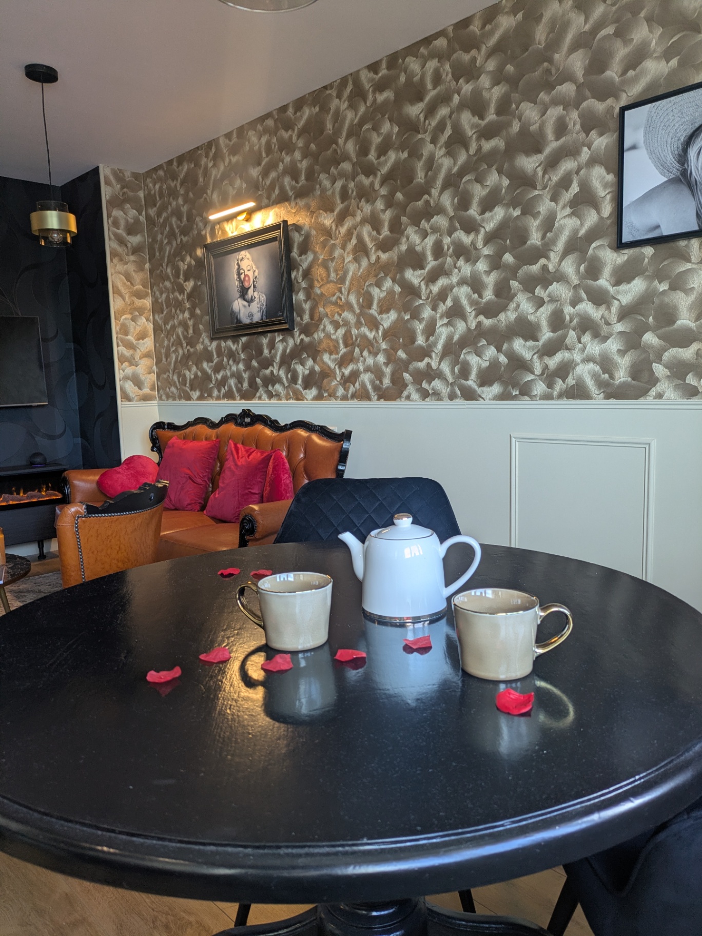 Salon — canapé chesterfield